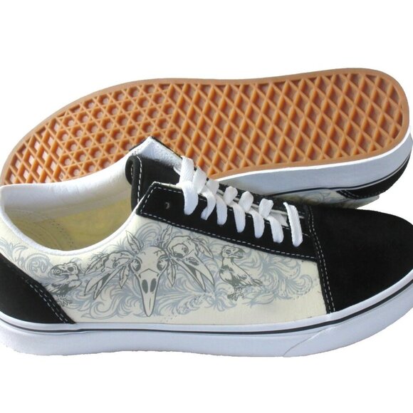 Vans Men's Old Skool Raven Skull Black True White Canvas Suede Shoes Sizes NIB - Picture 2 of 5